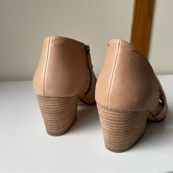 Eileen Fisher Elegant Tan Peep-Toe Ankle Boots Size 7 - Picture 3 of 7